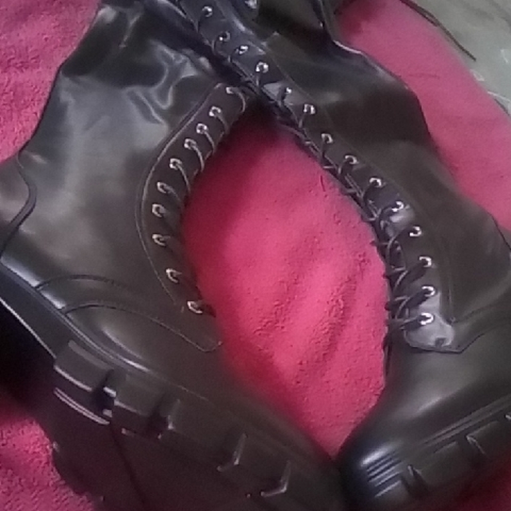 Shoe Dazzle Black Lace Up Boots